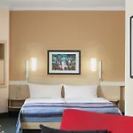 Ξενοδοχείο Center By Leonardo 4*