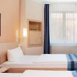 Center By Leonardo Ξενοδοχείο 4*