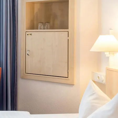 Center By Leonardo マクデブルク