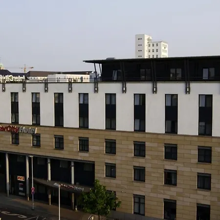 Center By Leonardo Magdeburg