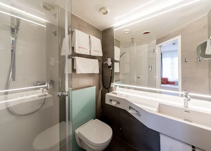 Center By Leonardo Hotell 4*